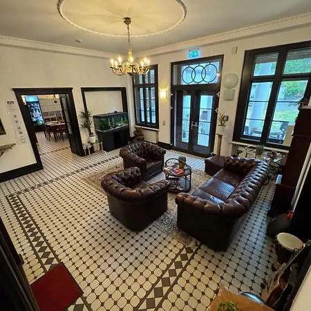 Die Villa Hotel Отель *