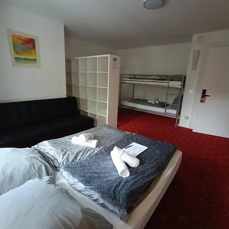 Die Villa Hotel Отель Леверкузен