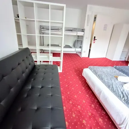 Die Villa Hotel 酒店 *