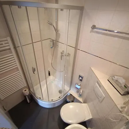 Отель Die Villa Hotel Леверкузен