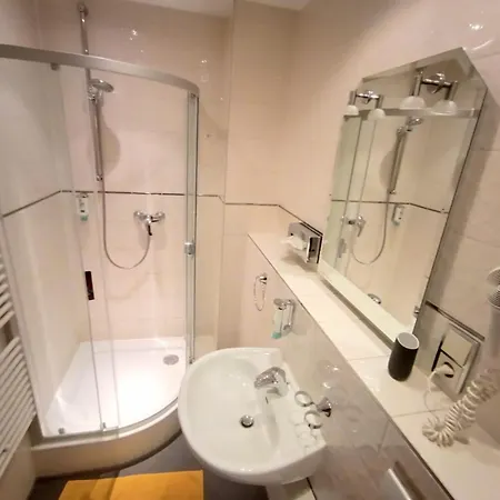 Die Villa Hotel 酒店 勒沃库森